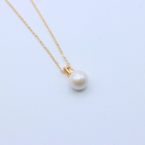 "Rose Gold Necklace with Classic Pearl Pendant and Crystal Detail, XPNL1886 - Picture 9 of 12